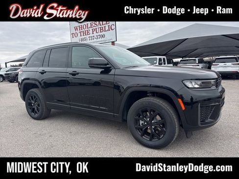 New 2026 Jeep Grand Cherokee Altitude image 1