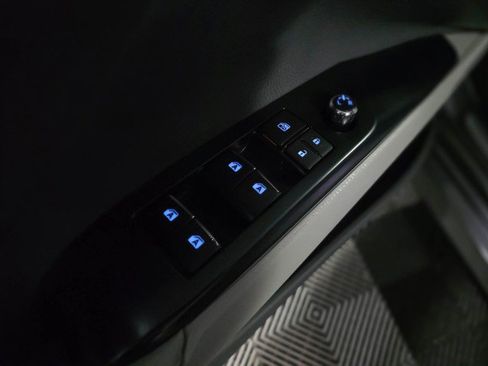 Used 2019 Toyota Camry XLE image 30