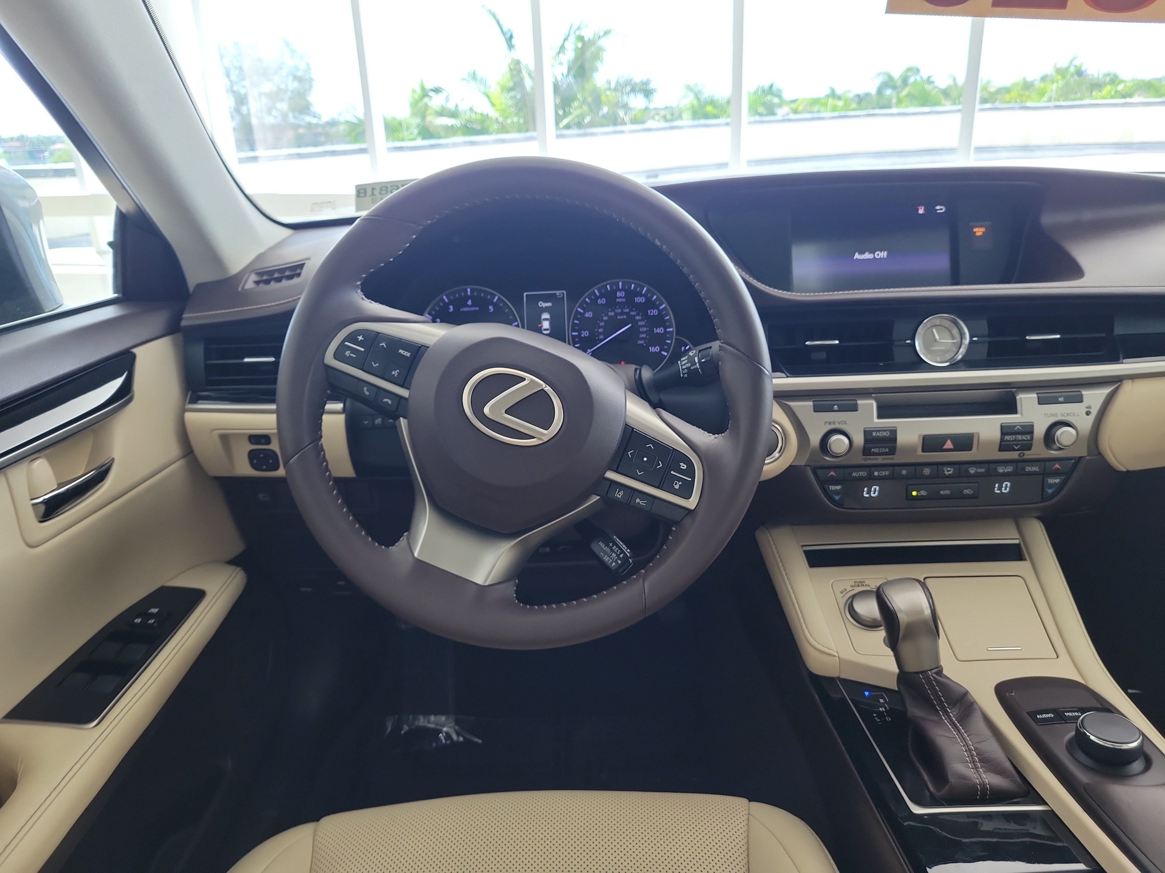 Used 2018 Lexus ES 350 w/ Accessory Package 2 FWD image 16
