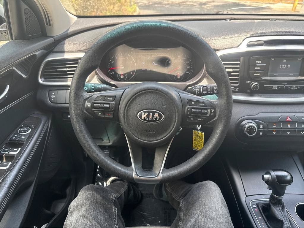 Used 2018 Kia Sorento L FWD image 16