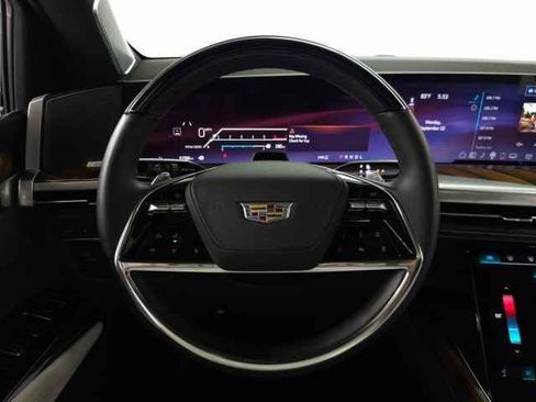 Certified 2025 Cadillac Escalade Sport Platinum image 23