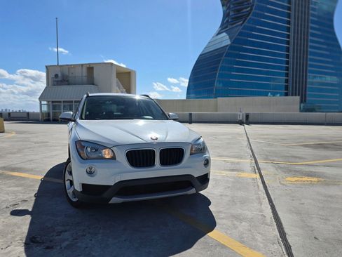 Used 2014 BMW X1 sDrive28i image 3