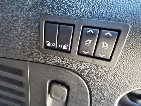 Used 2020 GMC Yukon SLT w/ HD Trailering Package AWD/4WD image 40