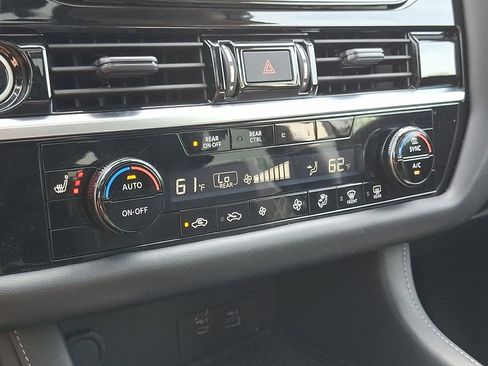 Certified 2023 Nissan Pathfinder SV w/ SV Premium Package AWD/4WD image 20
