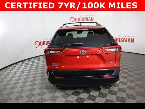 Used 2021 Toyota RAV4 SE w/ Weather & Moonroof Package image 8