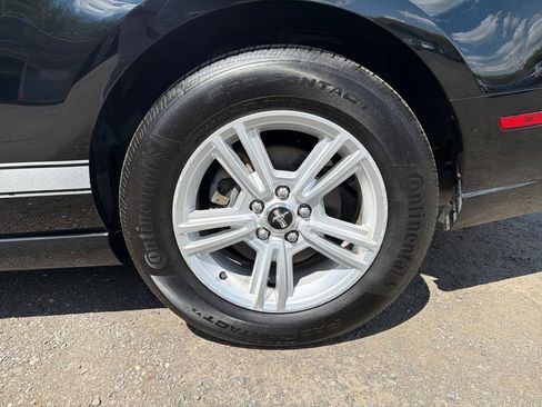 Used 2014 Ford Mustang Convertible RWD image 10