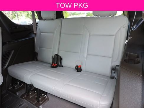 Used 2024 Chevrolet Tahoe Z71 w/ Luxury Package AWD/4WD image 24