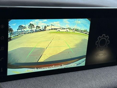 Used 2025 Nissan Kicks SV FWD image 24