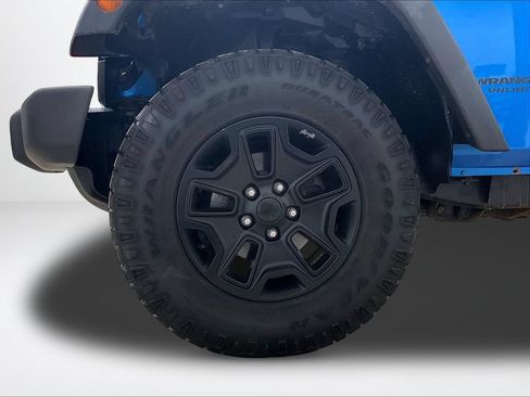 Used 2015 Jeep Wrangler Unlimited Sport w/ Power Convenience Group AWD/4WD image 9