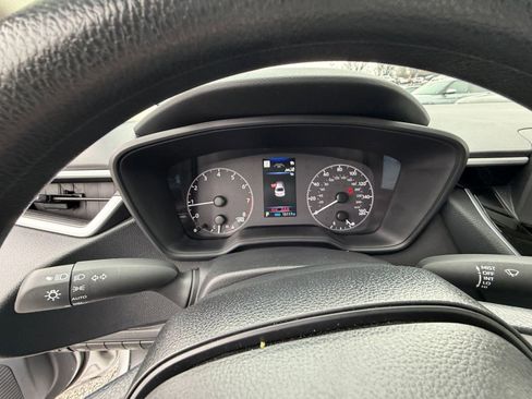 Used 2025 Toyota Corolla LE image 39