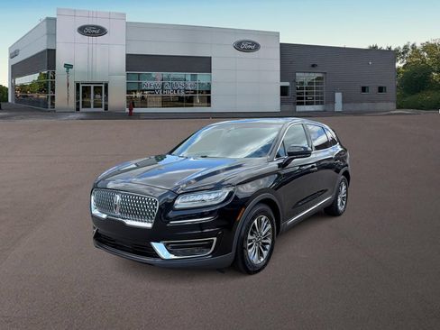 Used 2019 Lincoln Nautilus Select AWD/4WD image 4