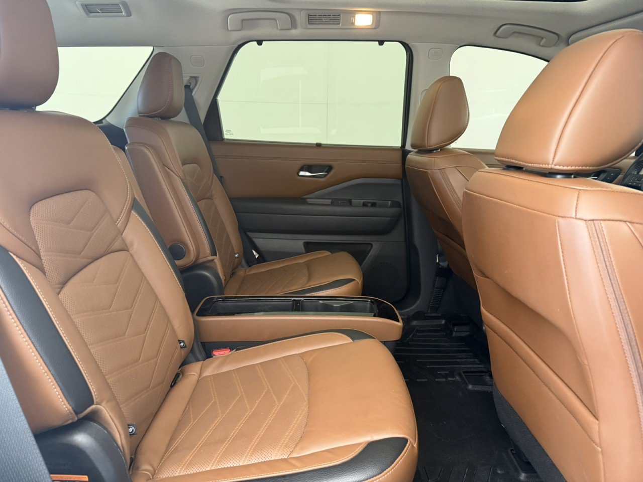 Used 2023 Nissan Pathfinder Platinum AWD/4WD image 14