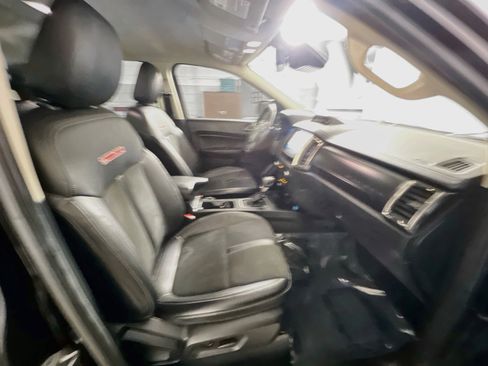 Used 2023 Ford Ranger Lariat w/ Tremor Off-Road Package AWD/4WD image 31