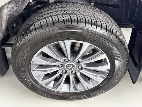 Used 2022 Lexus GX 460 Luxury w/ Accessory Package AWD/4WD image 32