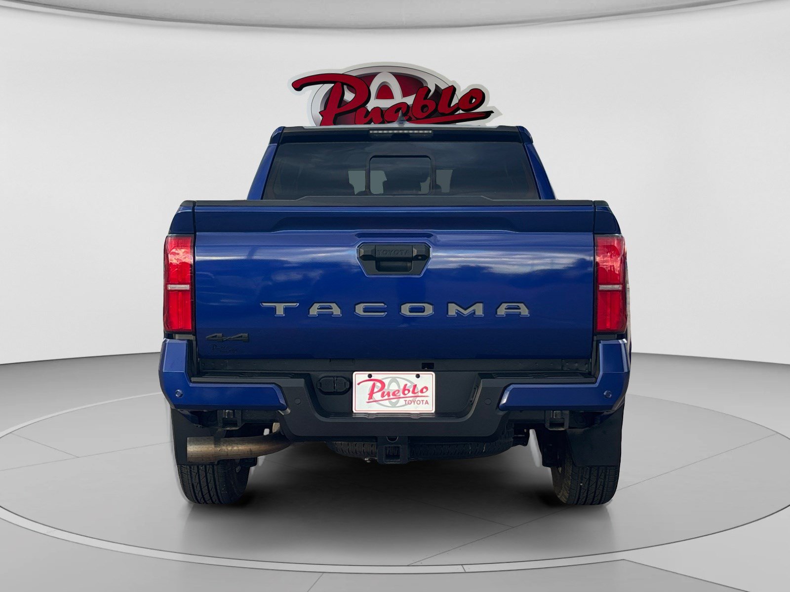 Used 2024 Toyota Tacoma SR5 AWD/4WD image 4