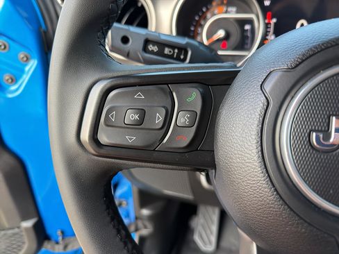 Used 2023 Jeep Wrangler Unlimited Sport AWD/4WD image 16