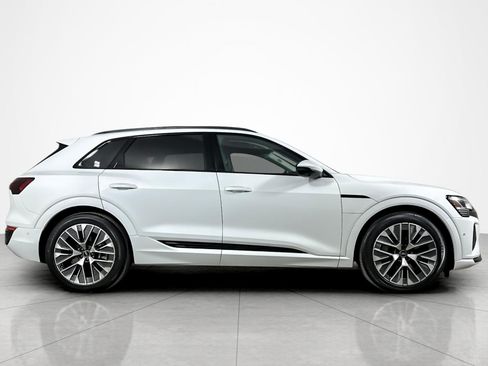 Used 2024 Audi Q8 e-tron Prestige AWD/4WD image 6