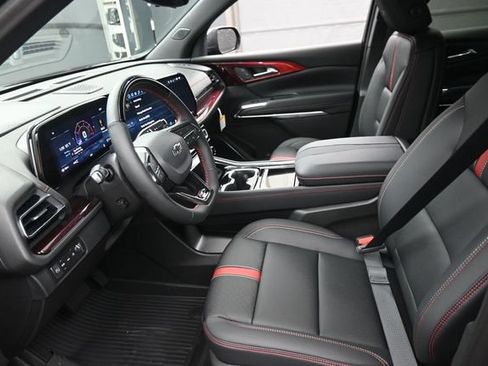 New 2026 Chevrolet Traverse RS w/ LPO, Floor Liner Package AWD/4WD image 8