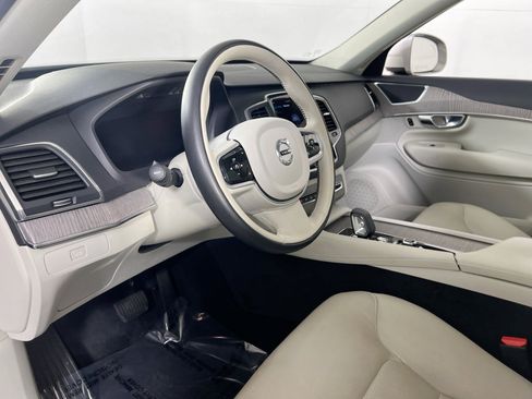 Used 2023 Volvo XC90 B6 Core w/ Protection Package Premier image 9