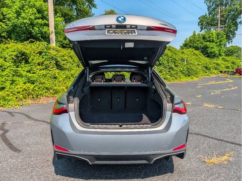 Used 2023 BMW i4 eDrive35 RWD image 7