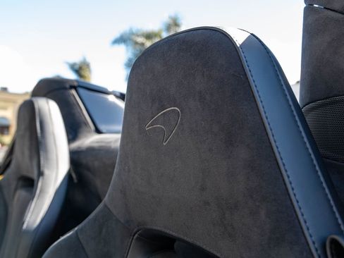 New 2026 McLaren 750S Spider RWD image 33