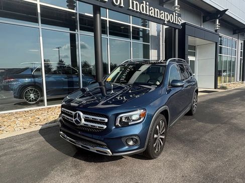 Certified 2022 Mercedes-Benz GLB 250 4MATIC image 2