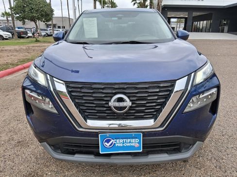 Used 2023 Nissan Rogue SV image 2