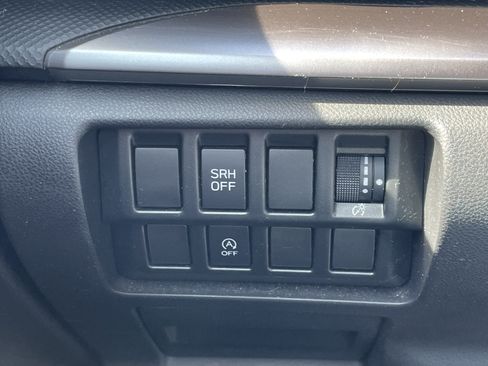 Certified 2023 Subaru Forester Premium AWD/4WD image 32
