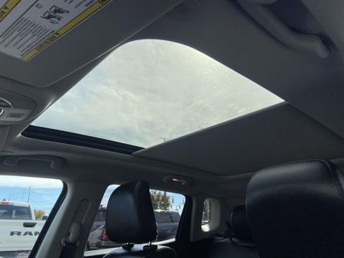 Used 2022 Jeep Compass Trailhawk w/ Sun and Sound Group image 15