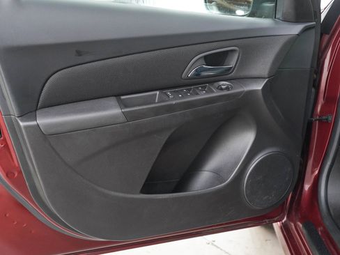 Used 2015 Chevrolet Cruze LT FWD image 17