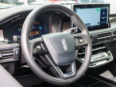 Used 2025 Lincoln Corsair Grand Touring w/ Jet Appearance Package AWD/4WD image 35