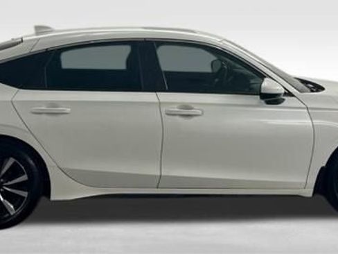 Used 2024 Honda Civic EX-L image 9