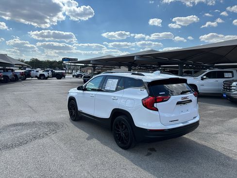 Certified 2021 GMC Terrain SLT w/ Elevation Edition FWD image 9
