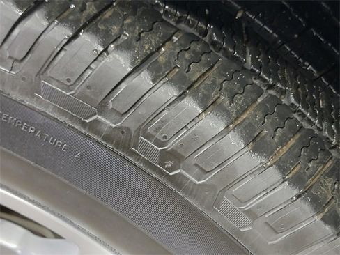 Used 2019 Chevrolet Silverado 1500 LT w/ All-Star Edition image 11