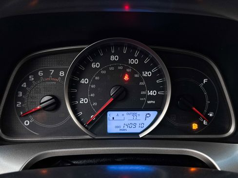 Used 2014 Toyota RAV4 LE image 28