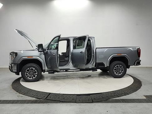 New 2026 GMC Sierra 2500 SLT w/ SLT Premium Package AWD/4WD image 12
