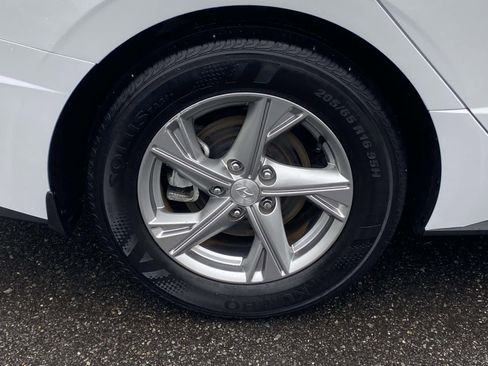 Used 2021 Hyundai Sonata SE w/ Preferred Accessory Package image 8