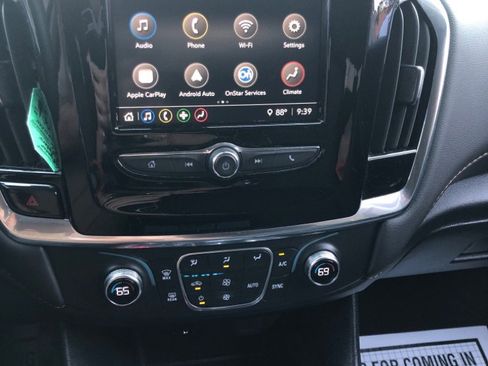 Used 2020 Chevrolet Traverse LS image 12