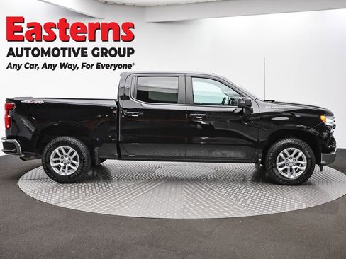 Used 2023 Chevrolet Silverado 1500 LT AWD/4WD image 4