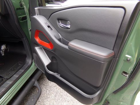 Used 2022 Nissan Frontier PRO-4X AWD/4WD image 44