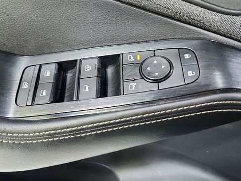 Used 2021 Nissan Rogue S FWD image 18