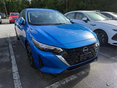 Used 2025 Nissan Sentra SV FWD image 2