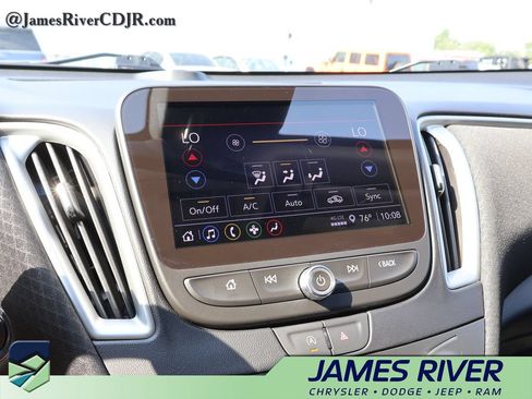 Used 2024 Chevrolet Malibu LT FWD image 34