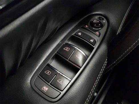 Used 2020 Nissan Armada SL w/ Premium Package image 16