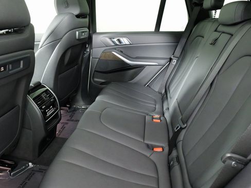 Used 2022 BMW X5 xDrive40i w/ Parking Assistance Package image 36