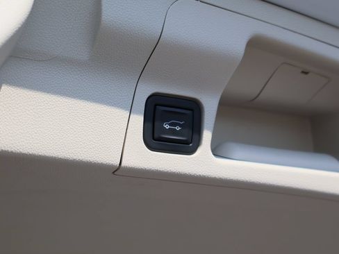 Certified 2023 GMC Acadia Denali w/ Denali Ultimate Package FWD image 29
