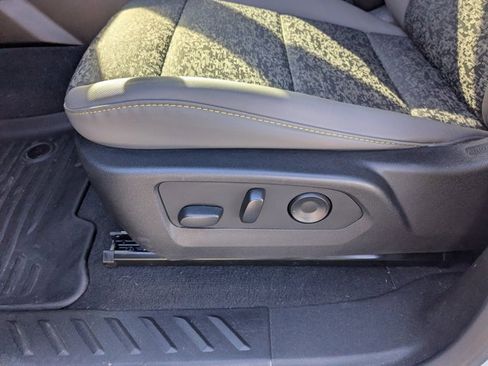 Used 2024 Chevrolet Colorado ZR2 w/ Technology Package image 21