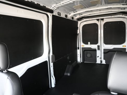 New 2026 Ford Transit 250 148 Medium Roof w/ Load Area Protection Package RWD image 32