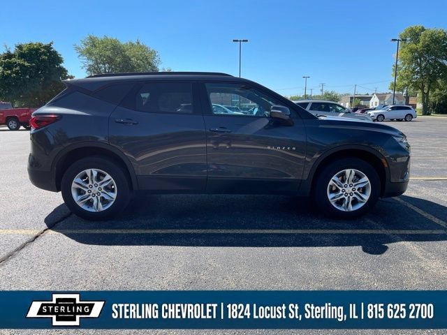 Used 2021 Chevrolet Blazer LT FWD image 2