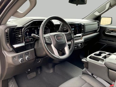 Used 2023 GMC Sierra 1500 Elevation w/ X31 Off-Road Package AWD/4WD image 16